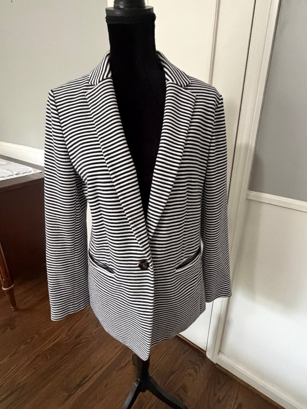 Navy/White Blazer - Ann Taylor